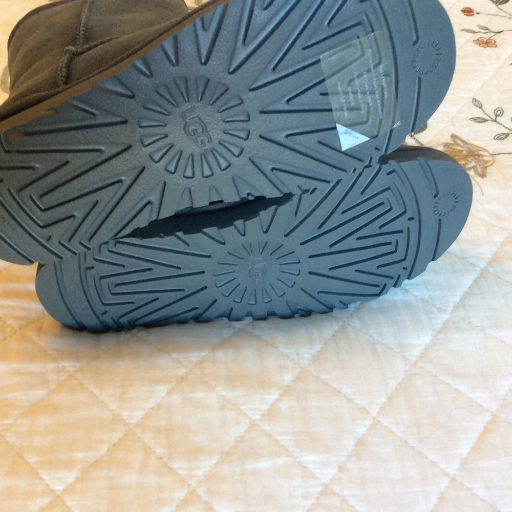 UGG Classic short boots